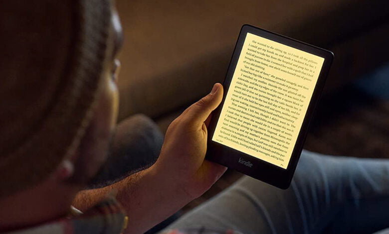 Kindle Paperwhite در حال حاضر کمتر از 100 دلار است، اما فقط تا نیمه شب