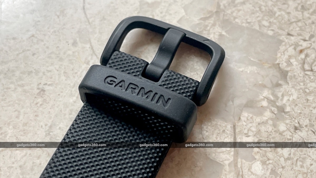 نقد و بررسی Garmin Vivomove Sport Strap Silicone Gadgets360 Garmin Vivomove Sport