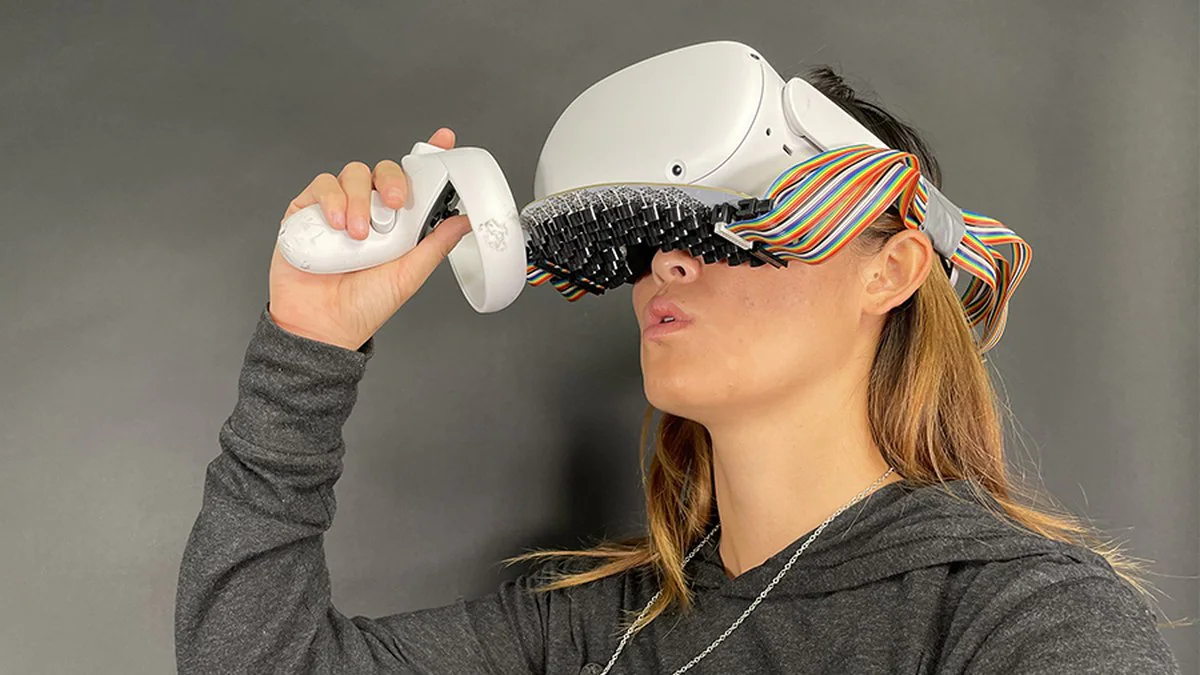 This Virtual Reality Device Lets People Feel the Sensation of Water Touching Their Lips in Metaverse
